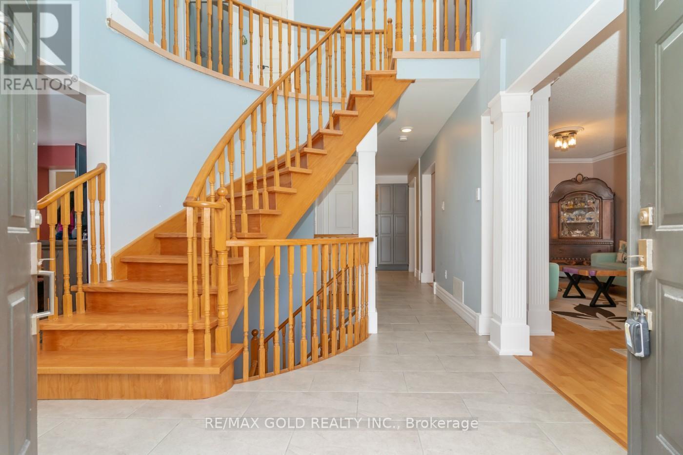 51 Pebblestone Circle, Brampton (Brampton West), Ontario  L6X 4N2 - Photo 6 - W12209619