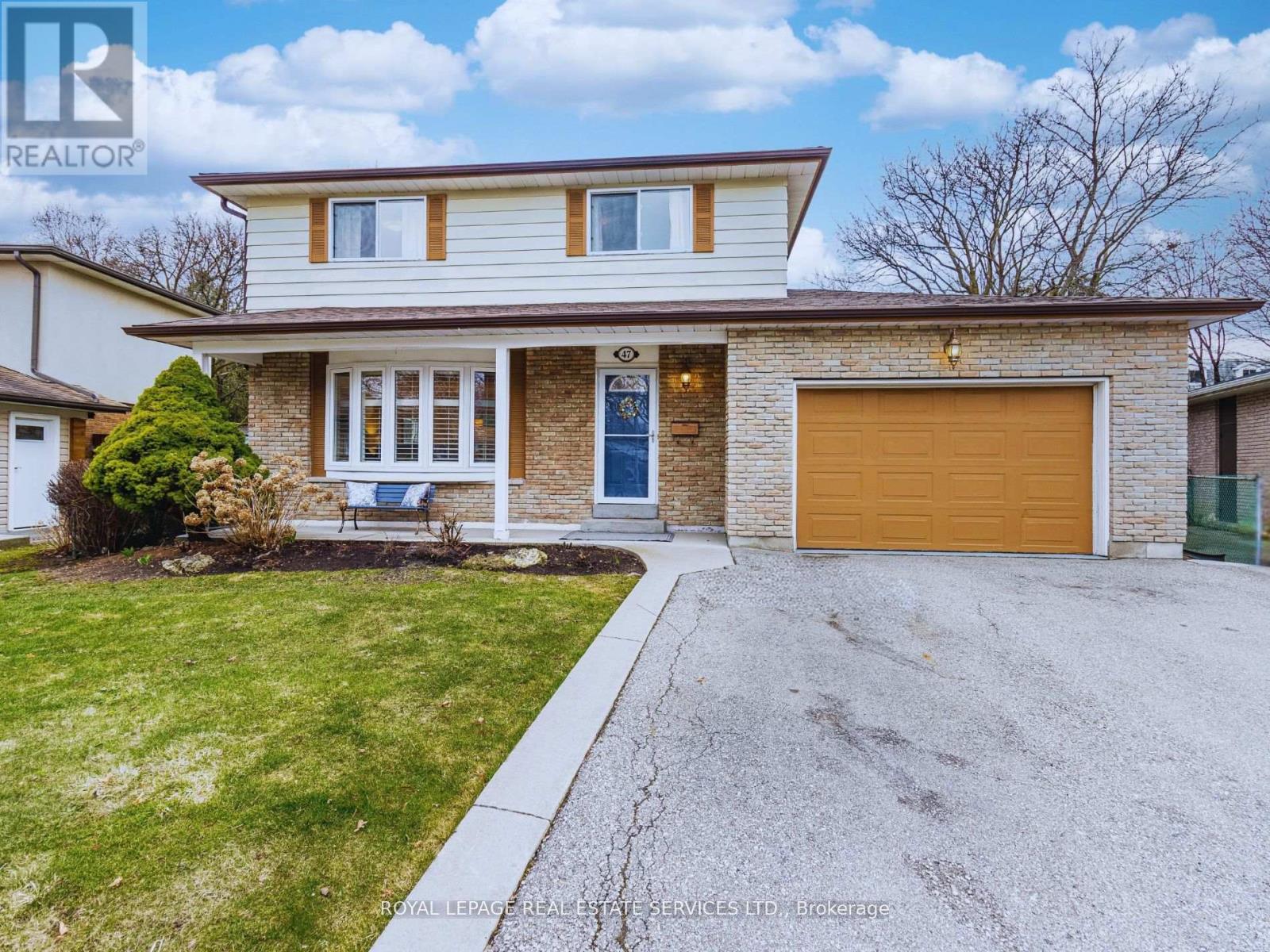 47 TROTTERS LANE, Brampton, Ontario
