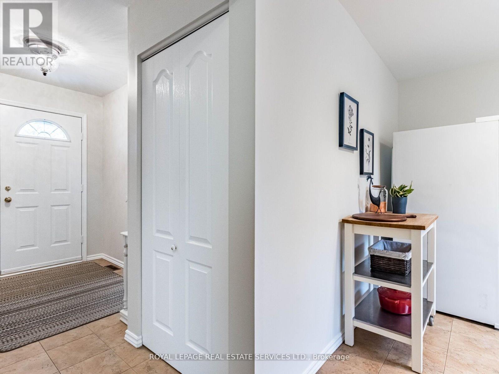 47 Trotters Lane, Brampton (Brampton South), Ontario  L6Y 1B5 - Photo 25 - W12209638