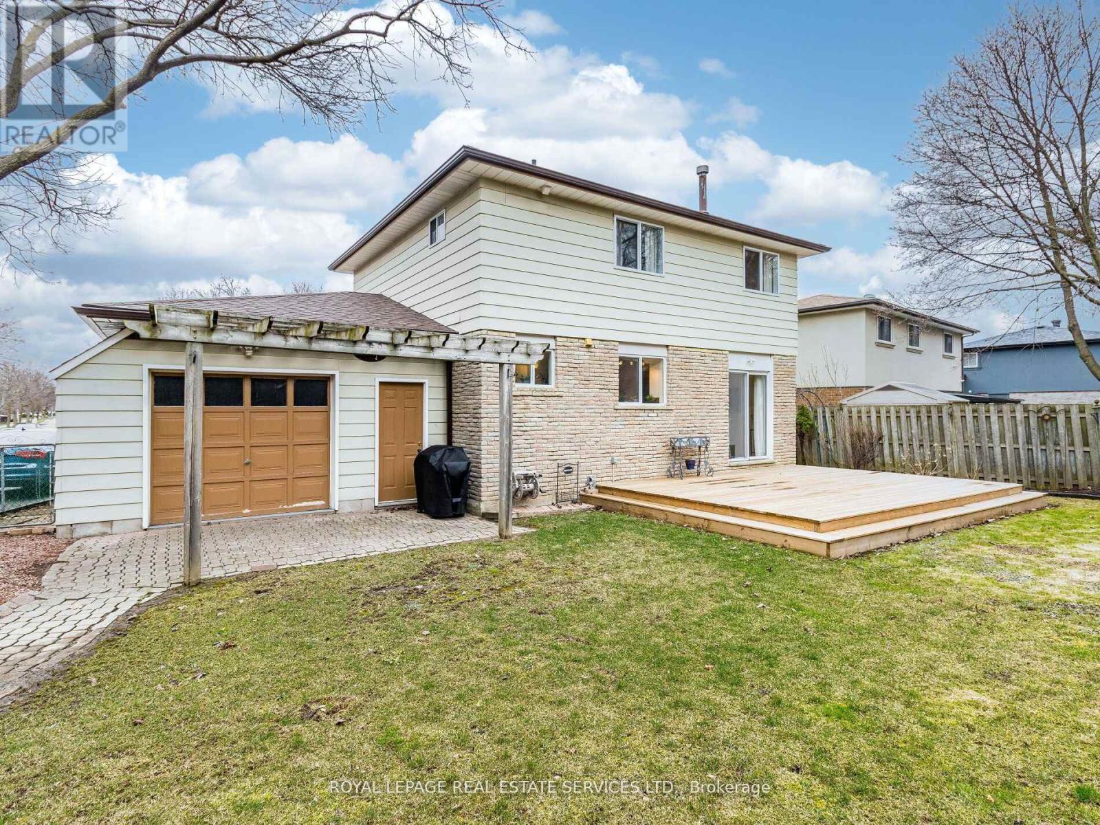 47 Trotters Lane, Brampton (Brampton South), Ontario  L6Y 1B5 - Photo 34 - W12209638