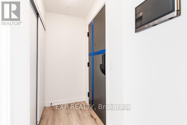 203 - 345 Wheat Boom Drive, Oakville, Ontario  L6H 0R4 - Photo 6 - W12209645