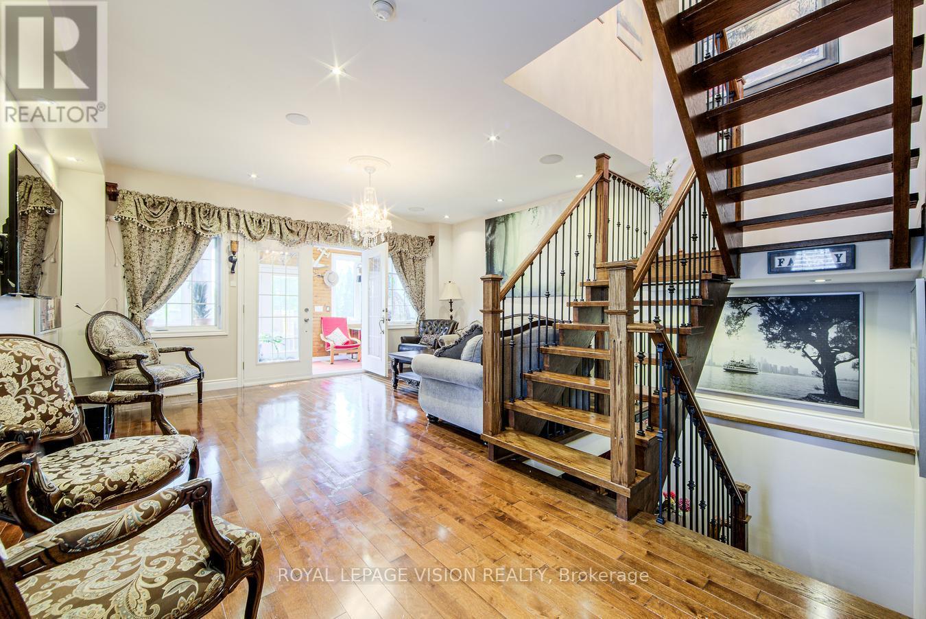 79 Foxwell Street, Toronto (Rockcliffe-Smythe), Ontario  M6N 1Y9 - Photo 11 - W12209660