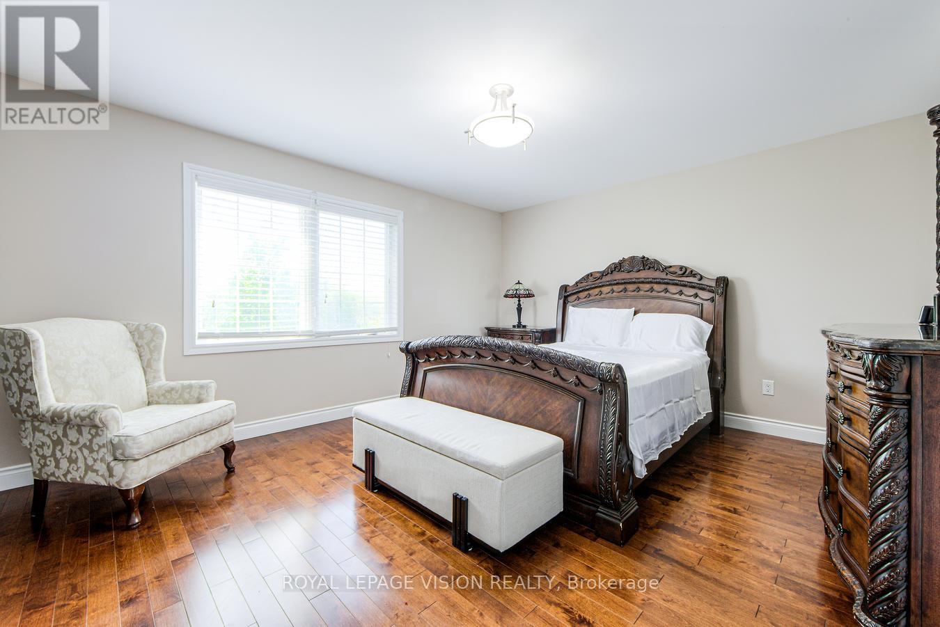 79 Foxwell Street, Toronto (Rockcliffe-Smythe), Ontario  M6N 1Y9 - Photo 17 - W12209660