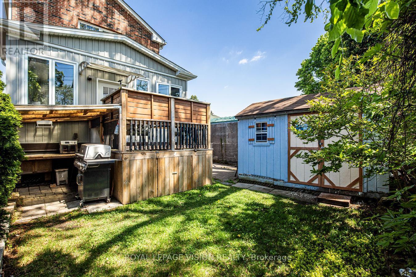 79 Foxwell Street, Toronto (Rockcliffe-Smythe), Ontario  M6N 1Y9 - Photo 33 - W12209660