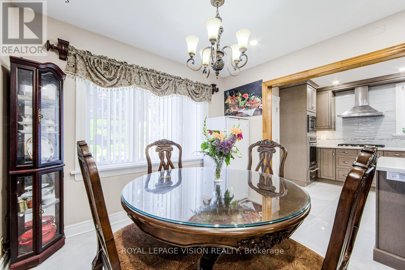 79 Foxwell Street, Toronto (Rockcliffe-Smythe), Ontario  M6N 1Y9 - Photo 6 - W12209660