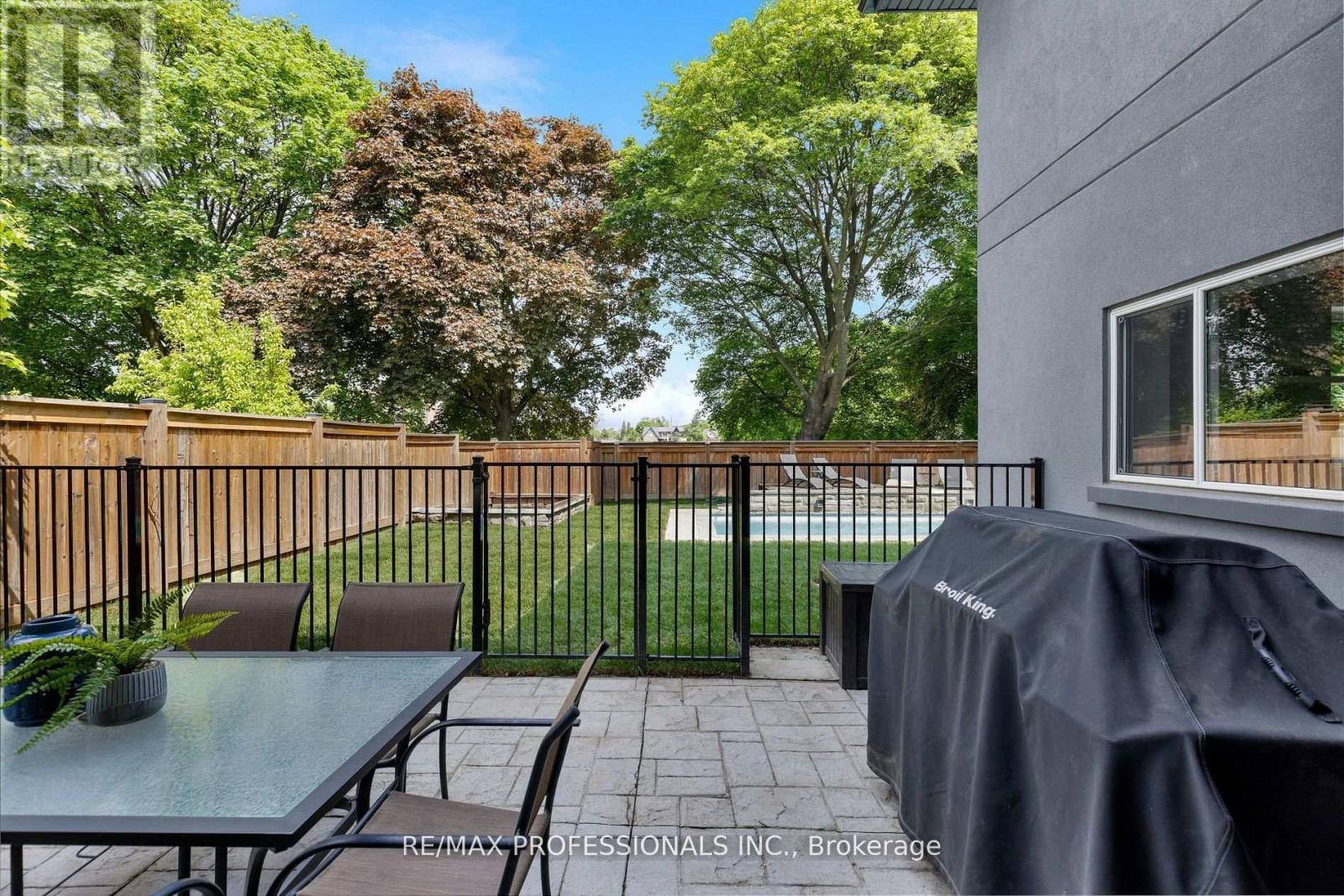 60 Keane Avenue, Toronto (Islington-City Centre West), Ontario  M9B 2C2 - Photo 10 - W12209679