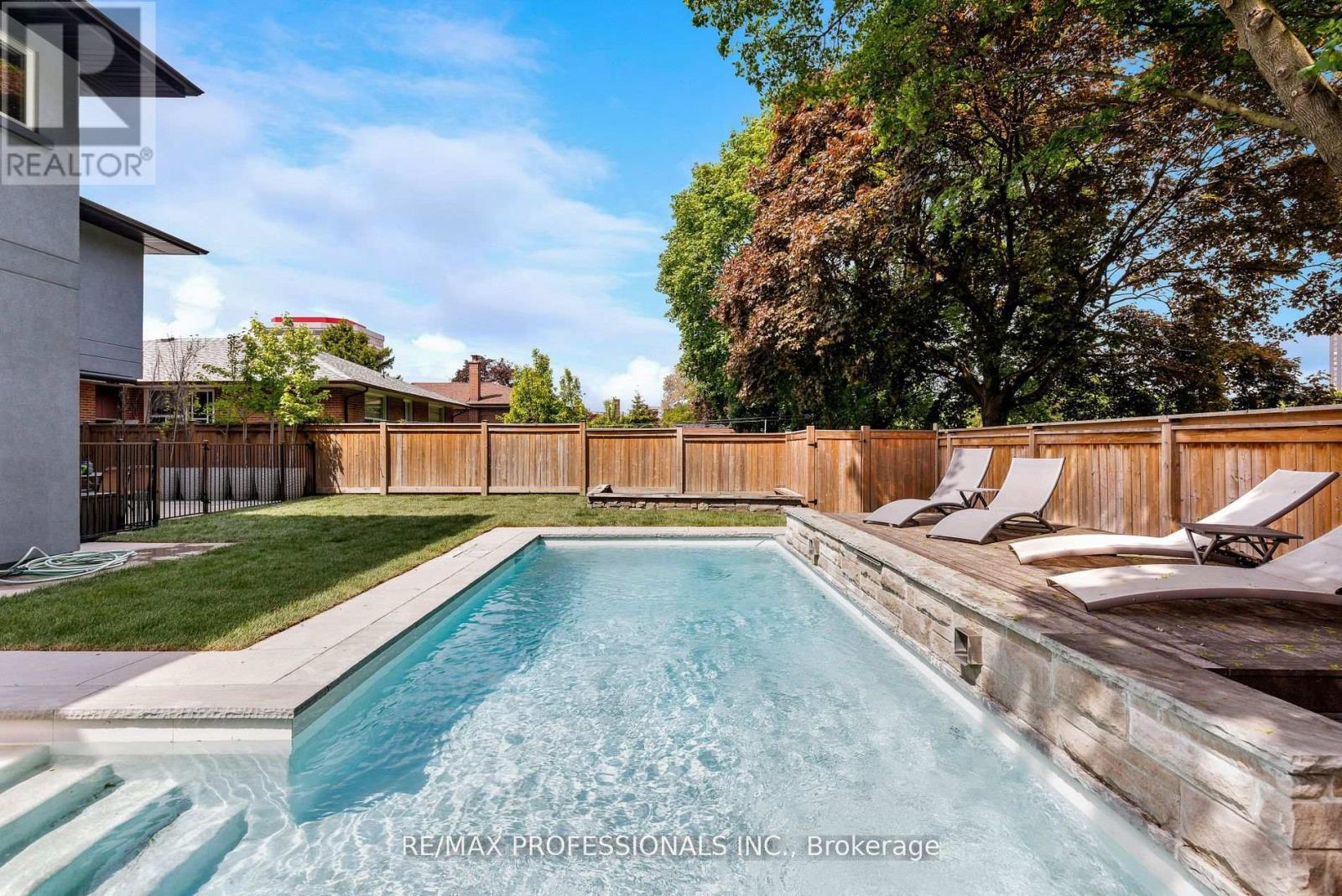 60 Keane Avenue, Toronto (Islington-City Centre West), Ontario  M9B 2C2 - Photo 13 - W12209679