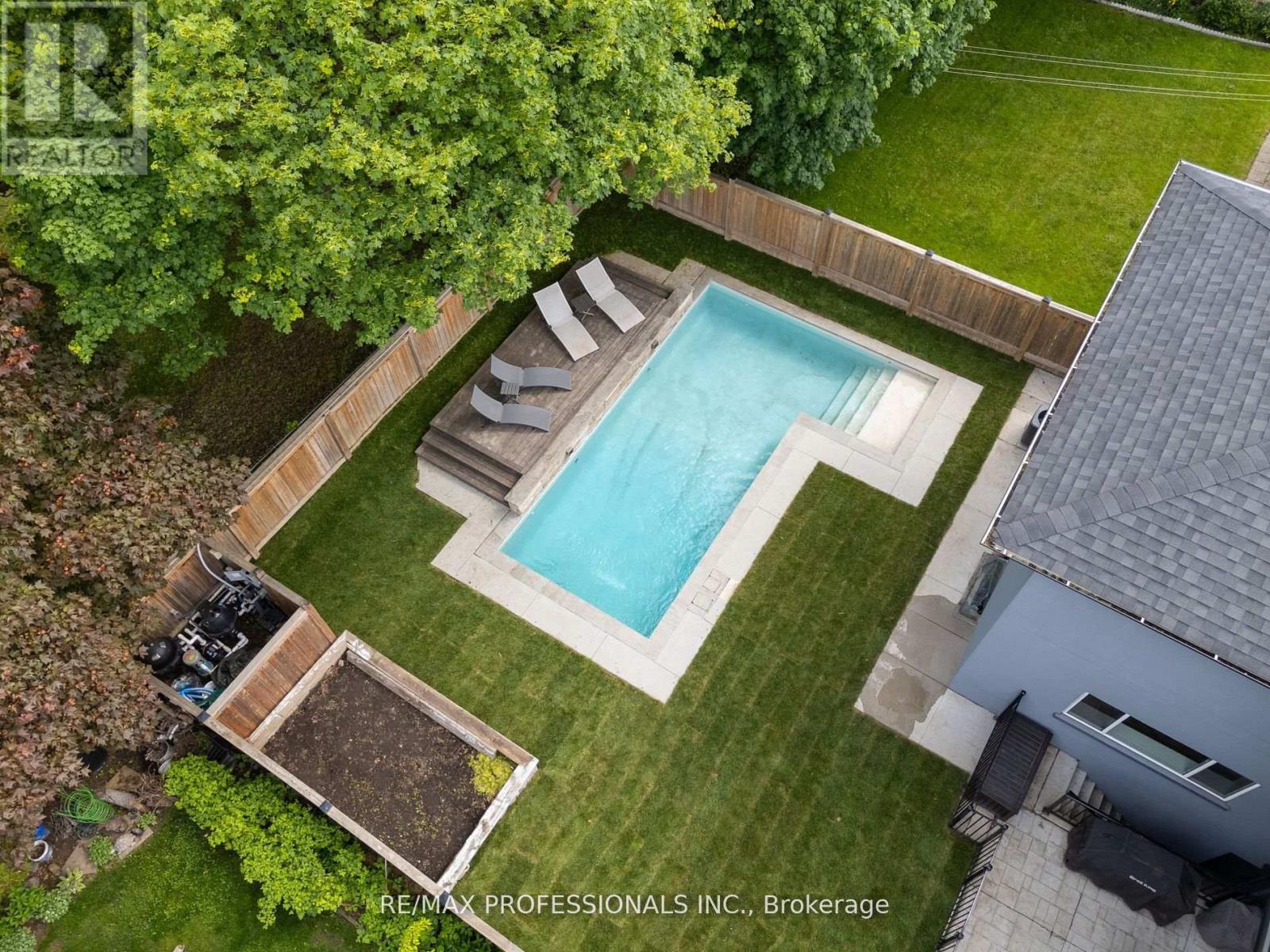60 Keane Avenue, Toronto (Islington-City Centre West), Ontario  M9B 2C2 - Photo 17 - W12209679