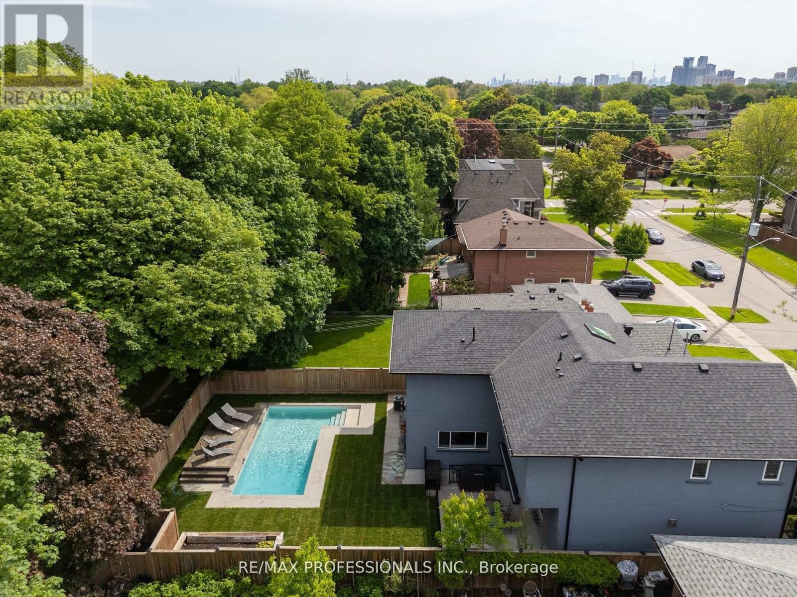 60 Keane Avenue, Toronto (Islington-City Centre West), Ontario  M9B 2C2 - Photo 18 - W12209679