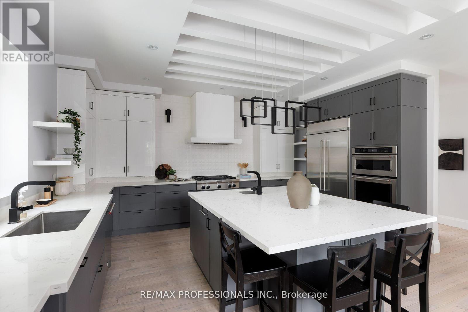 60 Keane Avenue, Toronto (Islington-City Centre West), Ontario  M9B 2C2 - Photo 20 - W12209679