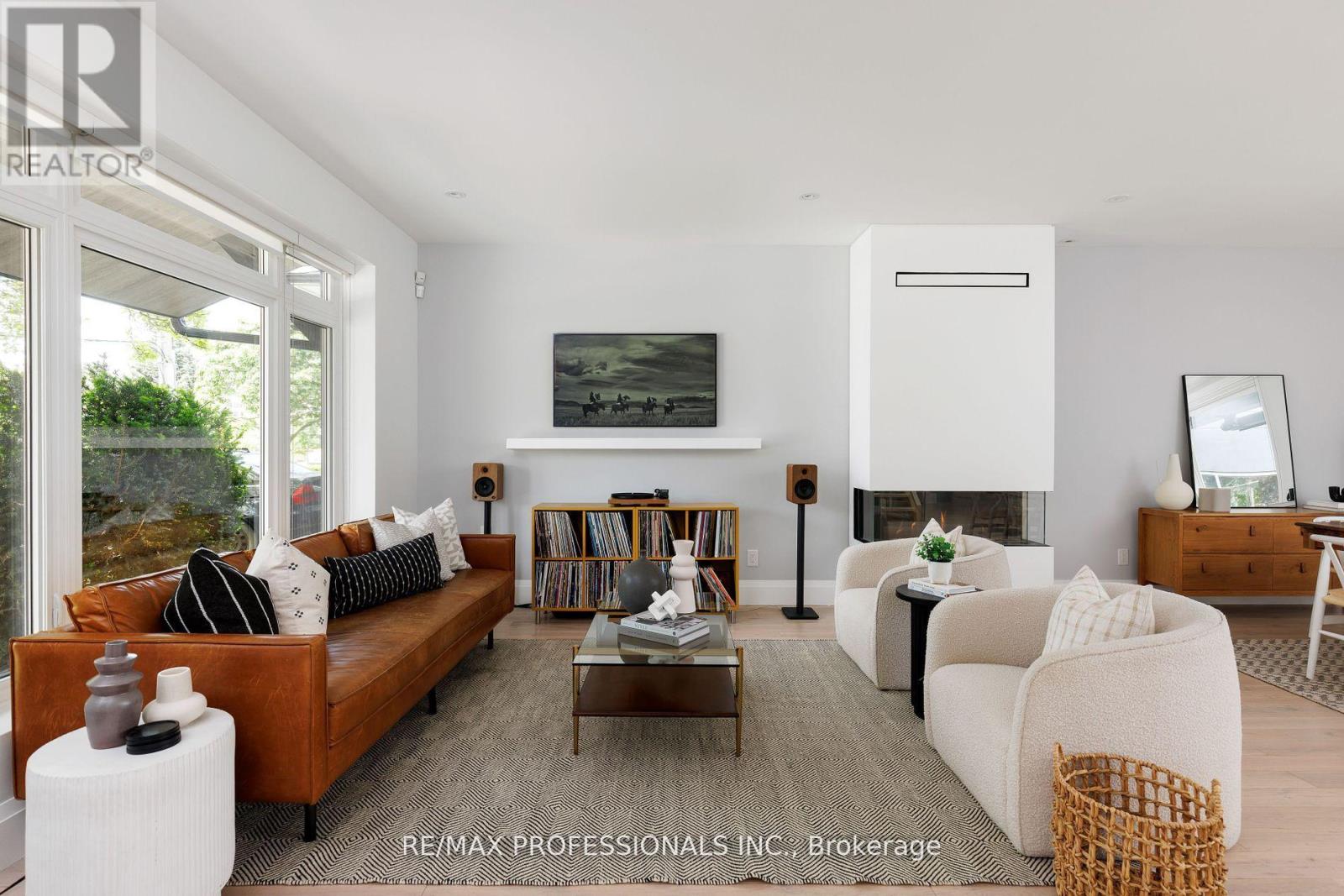 60 Keane Avenue, Toronto (Islington-City Centre West), Ontario  M9B 2C2 - Photo 3 - W12209679