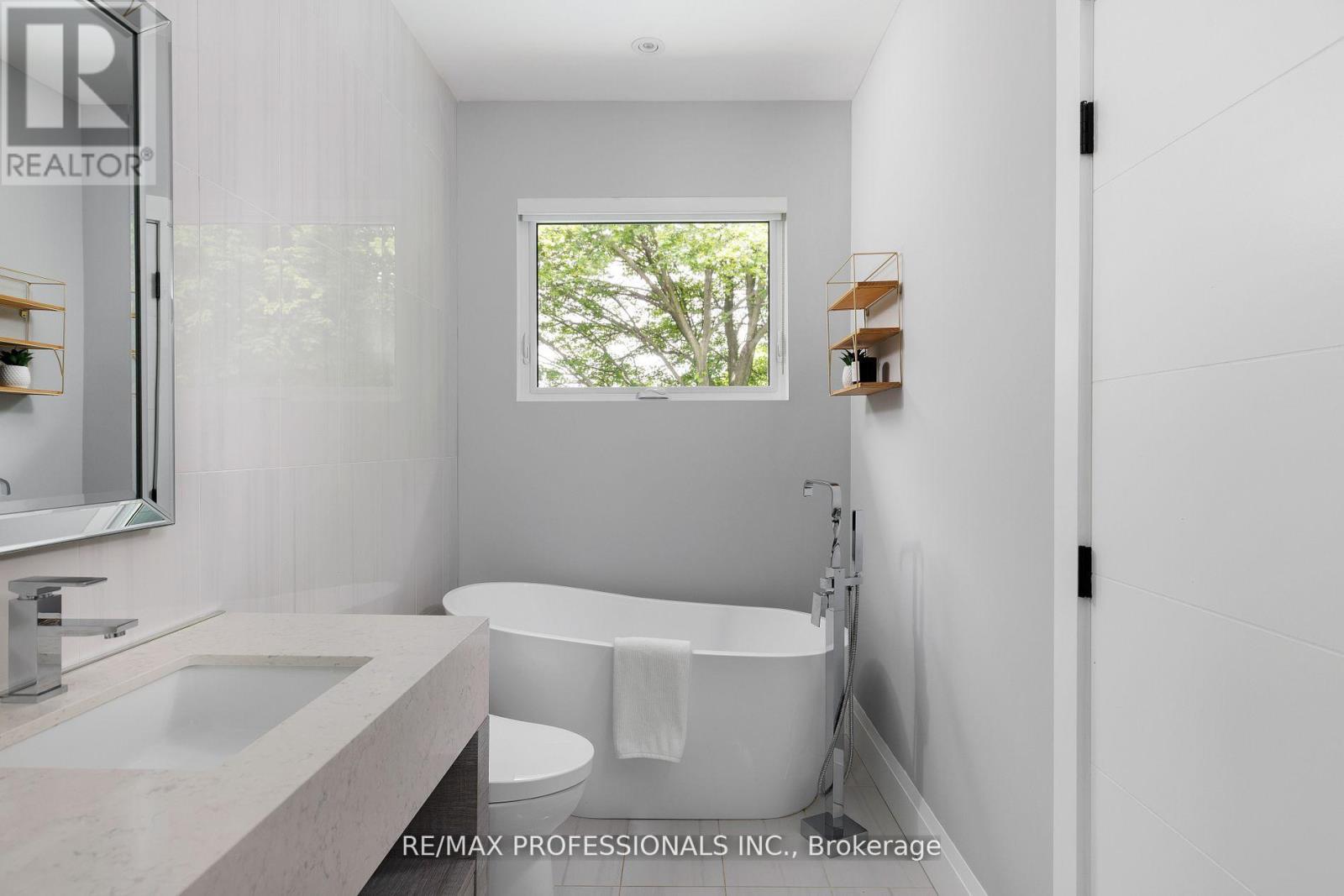 60 Keane Avenue, Toronto (Islington-City Centre West), Ontario  M9B 2C2 - Photo 33 - W12209679