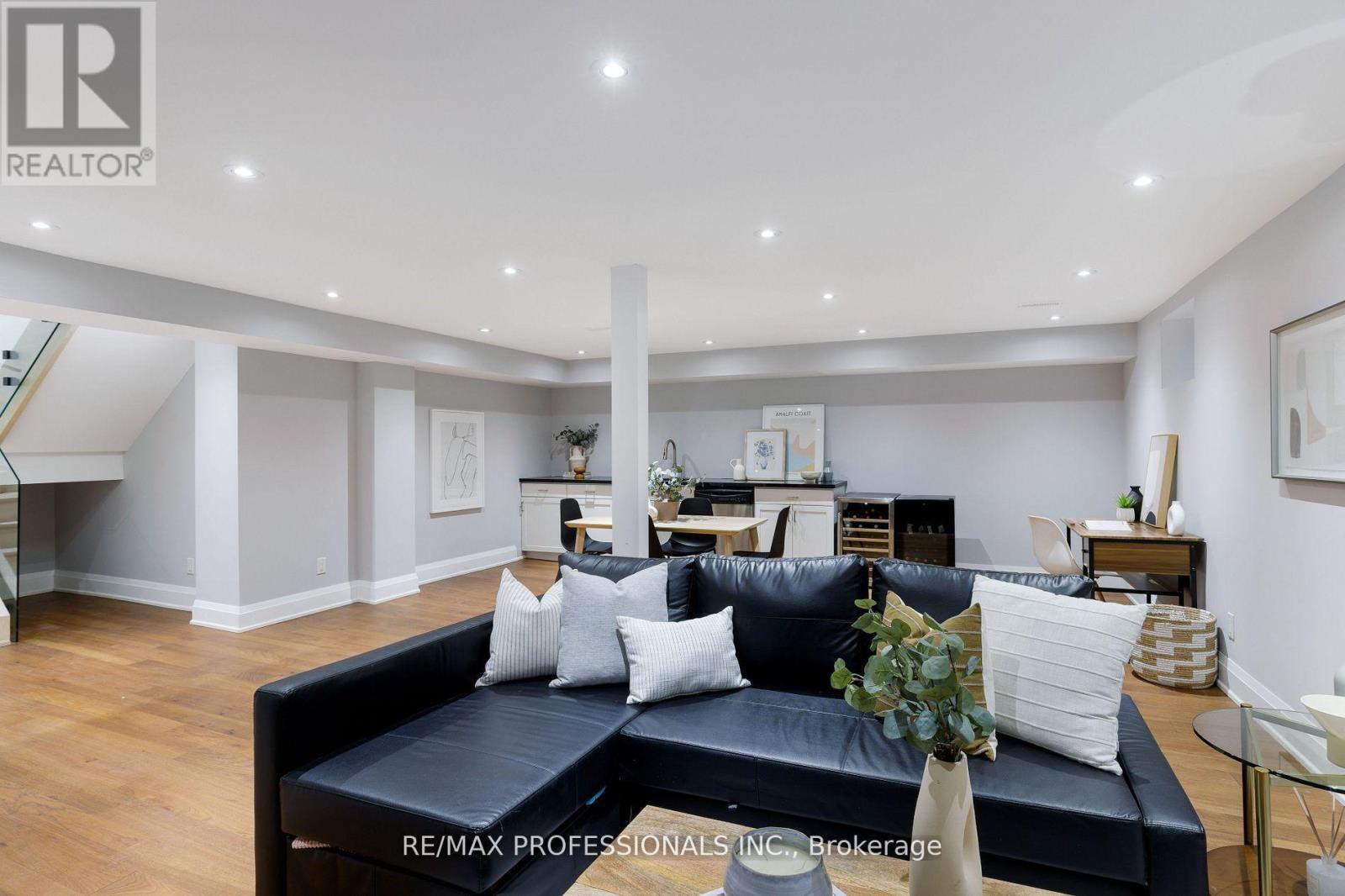 60 Keane Avenue, Toronto (Islington-City Centre West), Ontario  M9B 2C2 - Photo 44 - W12209679