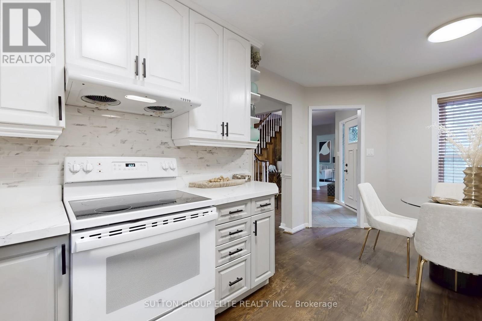 4280 Fieldgate Drive, Mississauga (Rathwood), Ontario  L4W 2C7 - Photo 11 - W12209699
