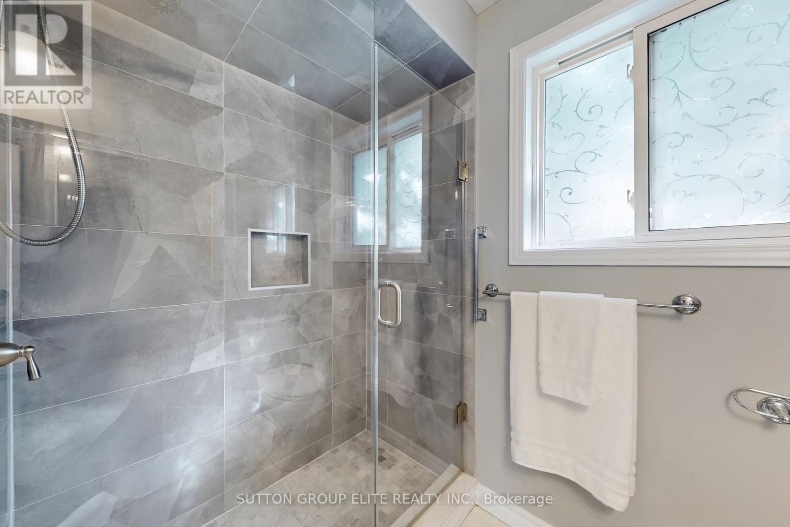 4280 Fieldgate Drive, Mississauga (Rathwood), Ontario  L4W 2C7 - Photo 29 - W12209699