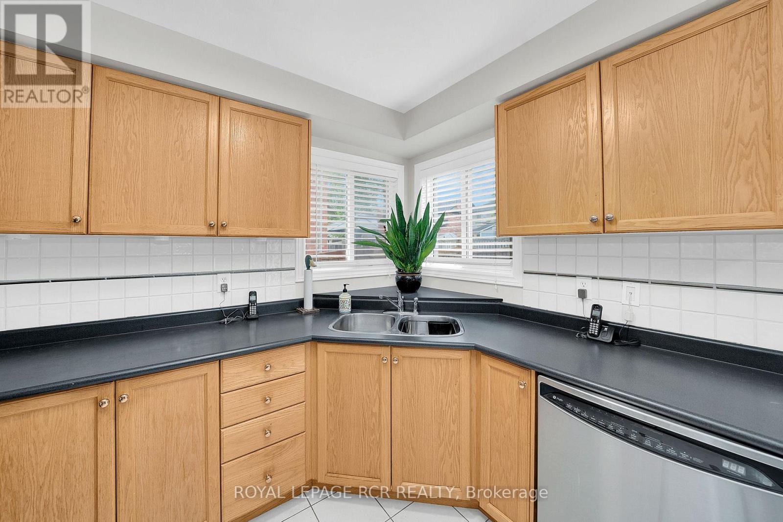 48 Cross Country Boulevard, Caledon (Bolton West), Ontario  L7E 2N6 - Photo 13 - W12209716