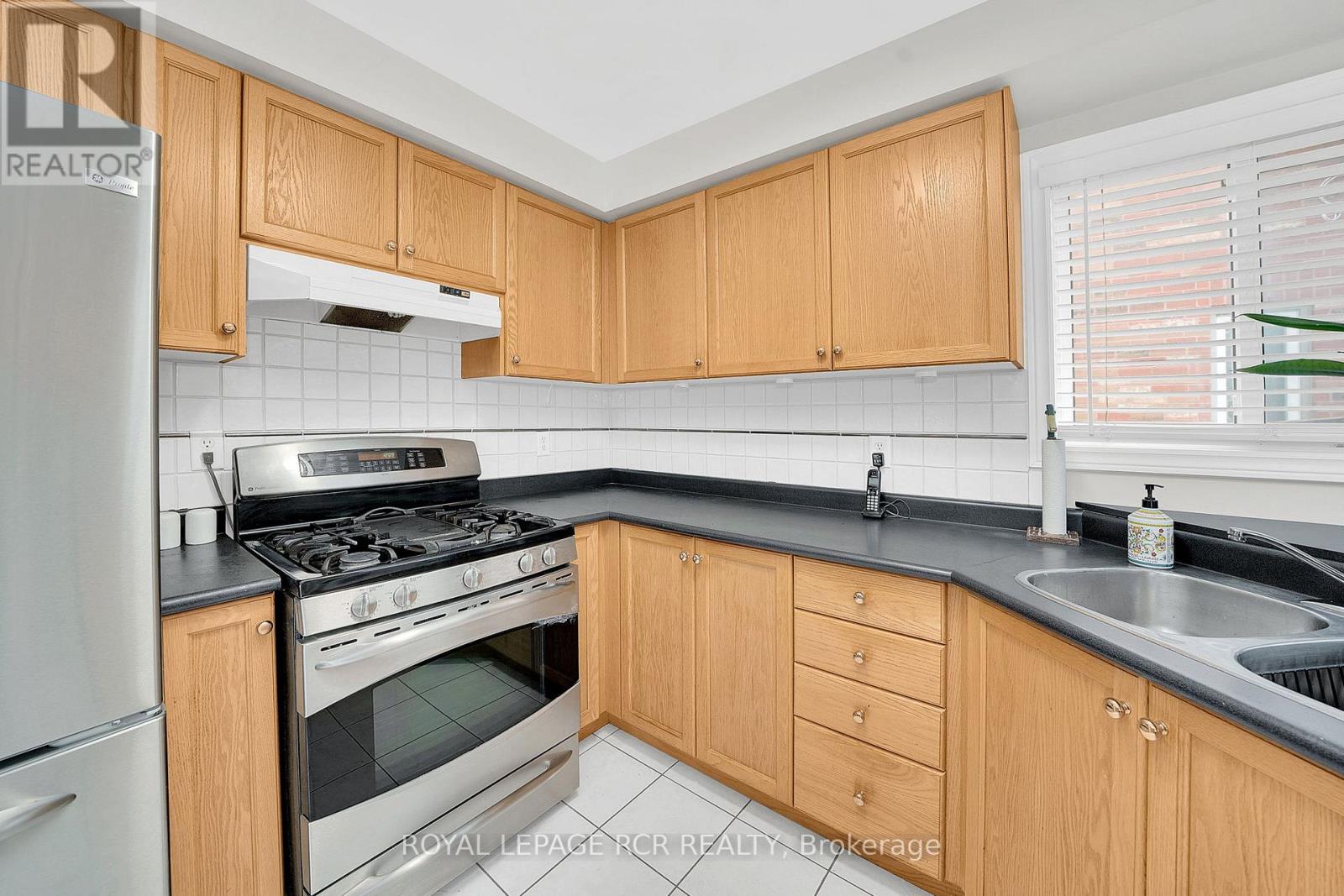 48 Cross Country Boulevard, Caledon (Bolton West), Ontario  L7E 2N6 - Photo 14 - W12209716