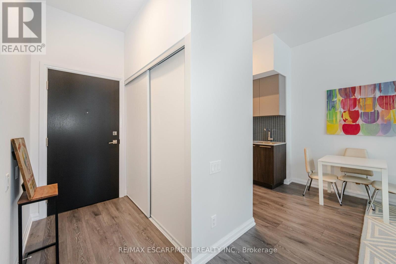 201 - 4208 Dundas Street W, Toronto, Ontario  M8X 0B1 - Photo 11 - W12209739