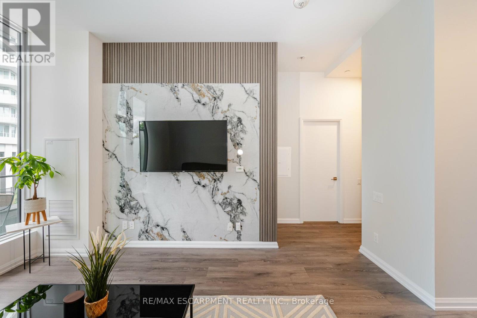 201 - 4208 Dundas Street W, Toronto, Ontario  M8X 0B1 - Photo 14 - W12209739