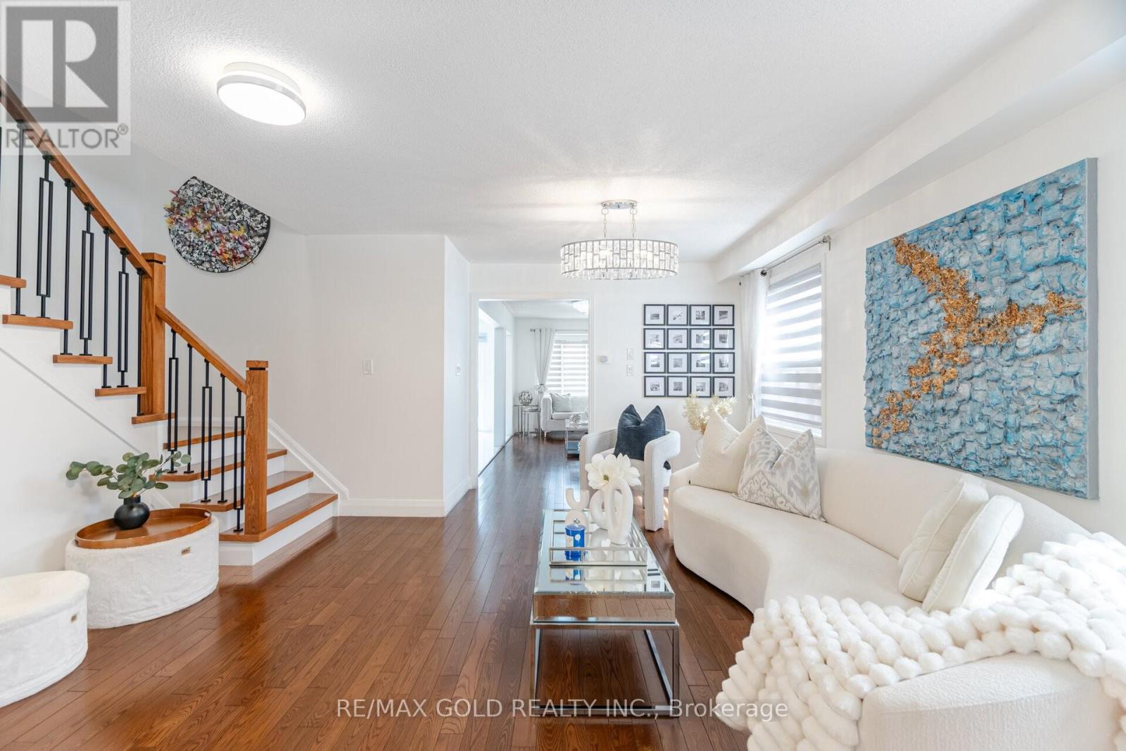 29 Skylar Circle, Brampton (Bram East), Ontario  L6P 0Z4 - Photo 2 - W12209741