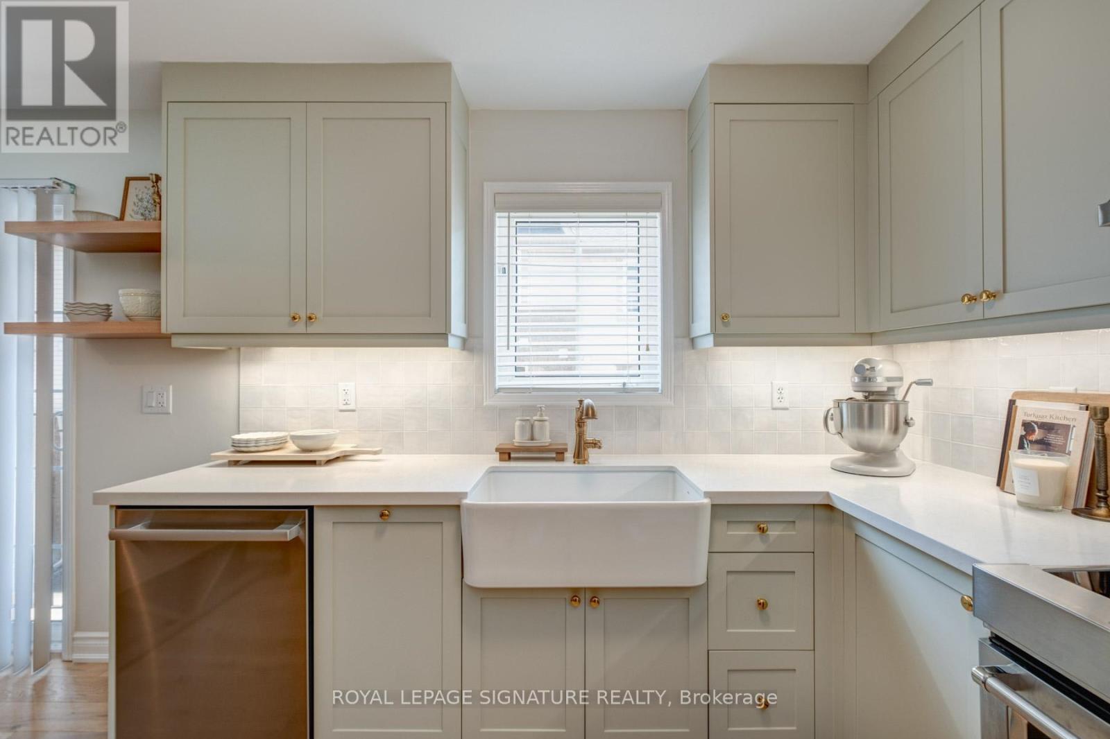 5 - 2361 Parkhaven Boulevard, Oakville (Ro River Oaks), Ontario  L6H 7S7 - Photo 4 - W12209788