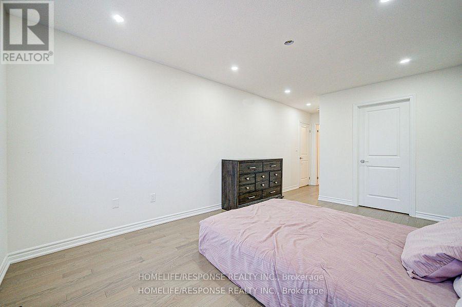 595 Celandine Terrace, Milton, Ontario  L9E 1Z7 - Photo 39 - W12209792