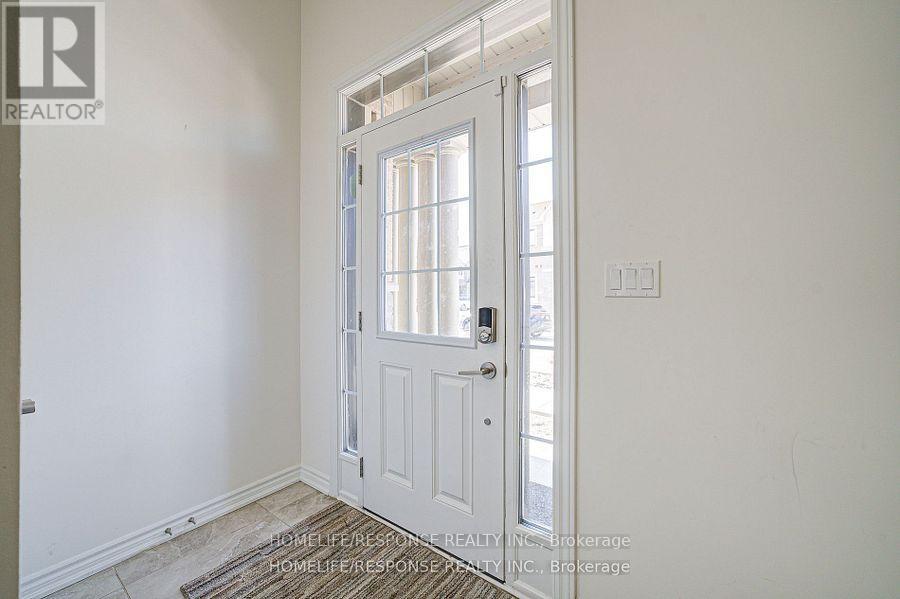595 Celandine Terrace, Milton, Ontario  L9E 1Z7 - Photo 5 - W12209792