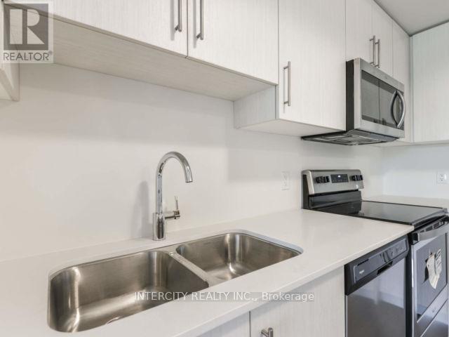 4 - 2205 Lillykin Street, Oakville, Ontario  L6H 7H2 - Photo 10 - W12209803