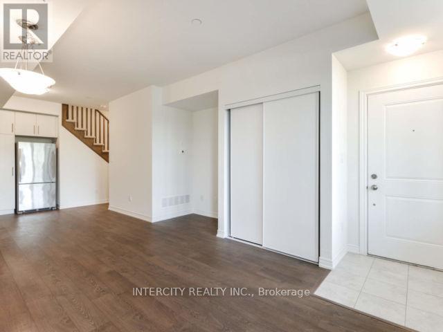 4 - 2205 Lillykin Street, Oakville, Ontario  L6H 7H2 - Photo 6 - W12209803