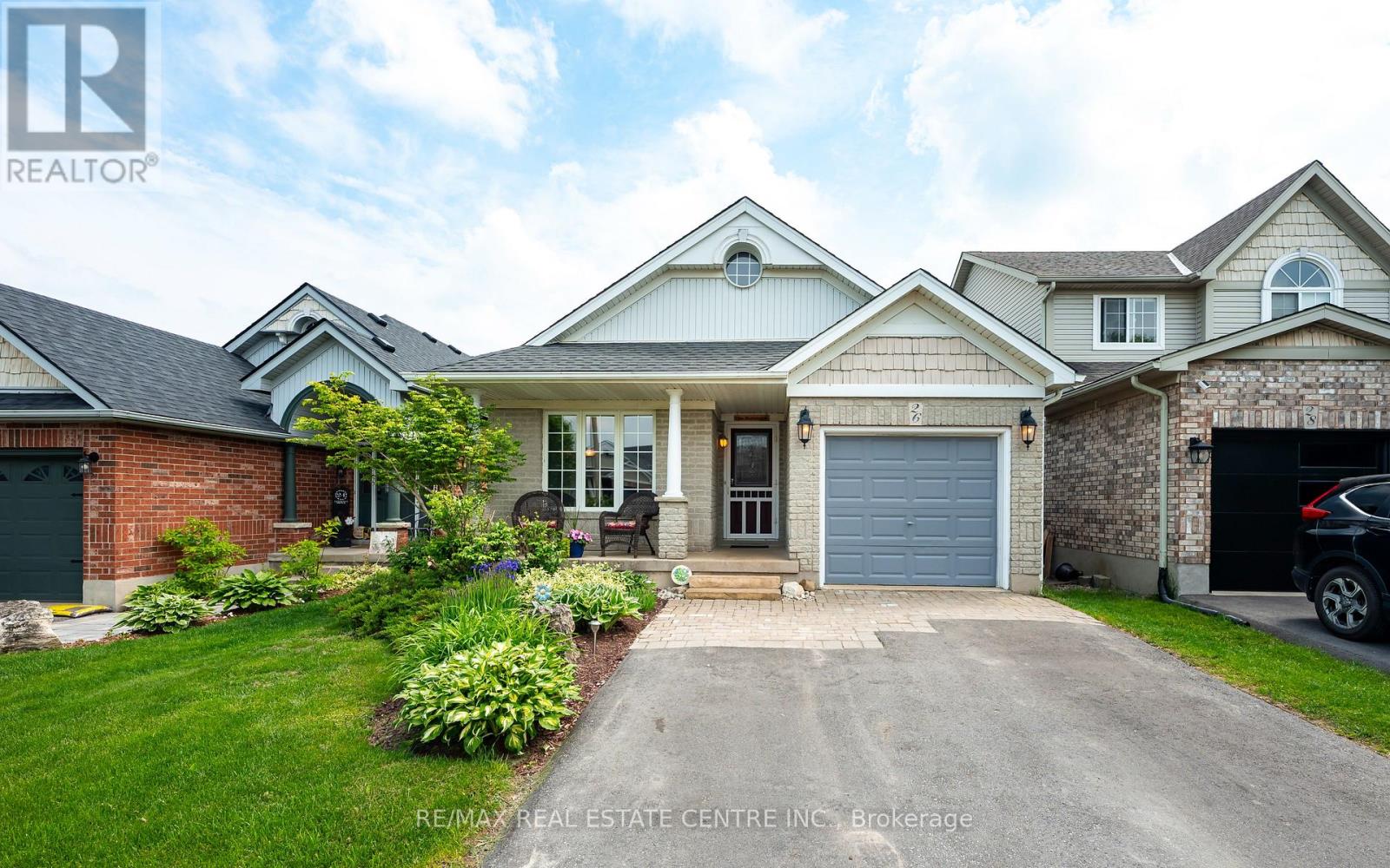 26 APPLETON DRIVE, Orangeville, Ontario