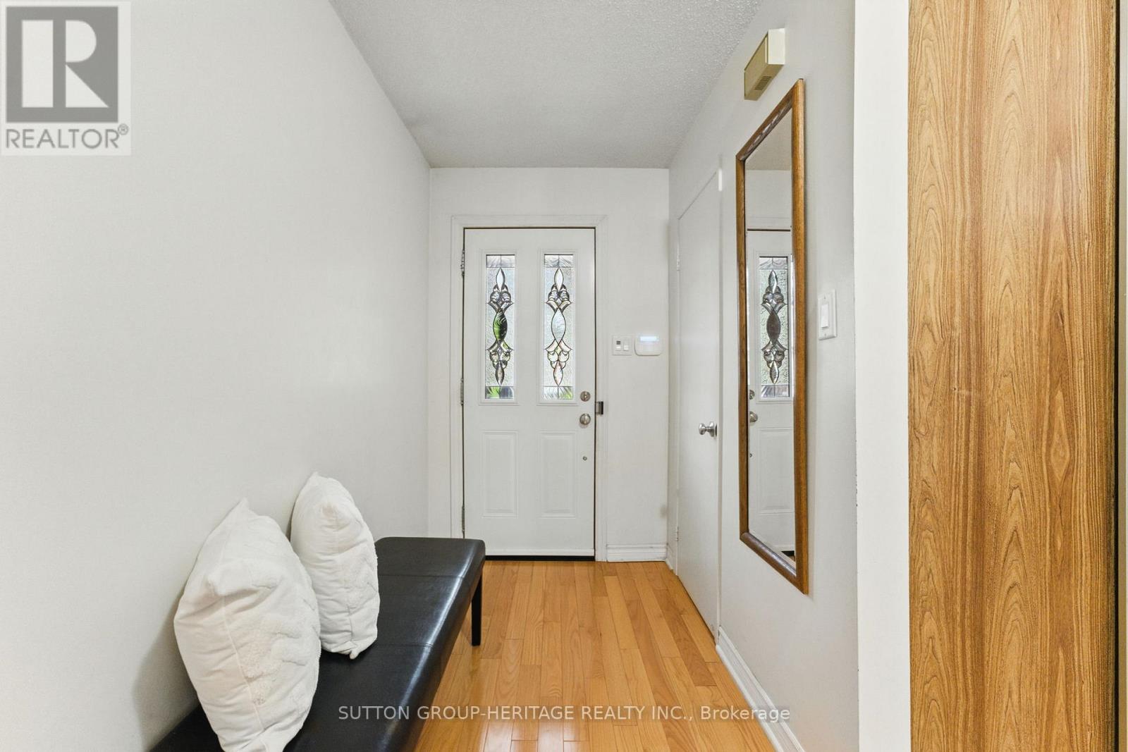 45 Wildercroft Avenue, Brampton (Brampton North), Ontario  L6V 4E9 - Photo 6 - W12209836