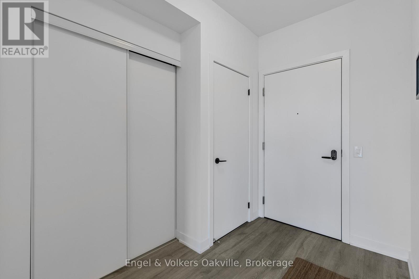 601 - 220 Missinnihe Way, Mississauga, Ontario  L5H 0A9 - Photo 17 - W12170525