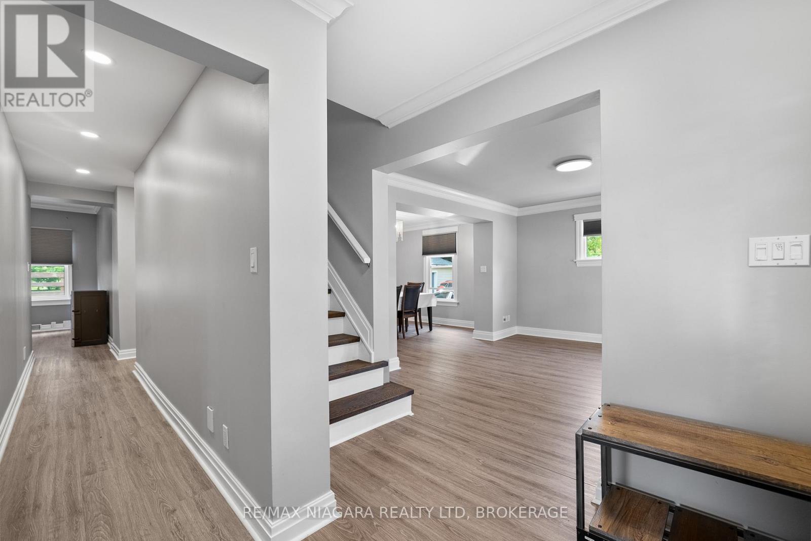 2969-2971 Portage Road, Niagara Falls, Ontario  L2J 2J6 - Photo 11 - X12209940