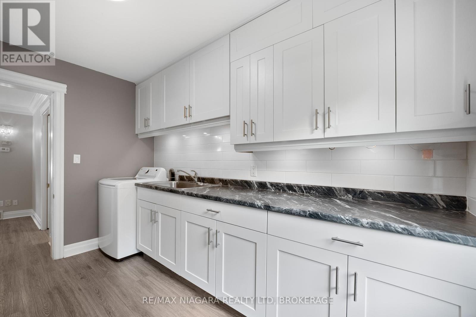 2969-2971 Portage Road, Niagara Falls, Ontario  L2J 2J6 - Photo 17 - X12209940