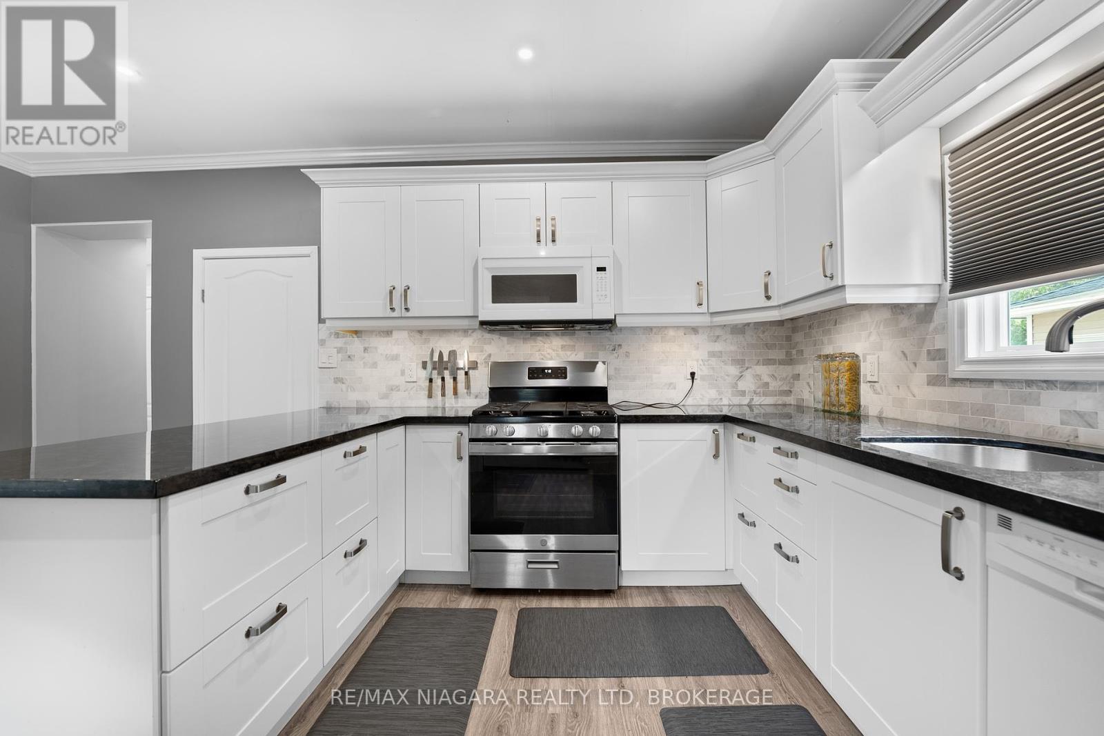 2969-2971 Portage Road, Niagara Falls, Ontario  L2J 2J6 - Photo 9 - X12209940