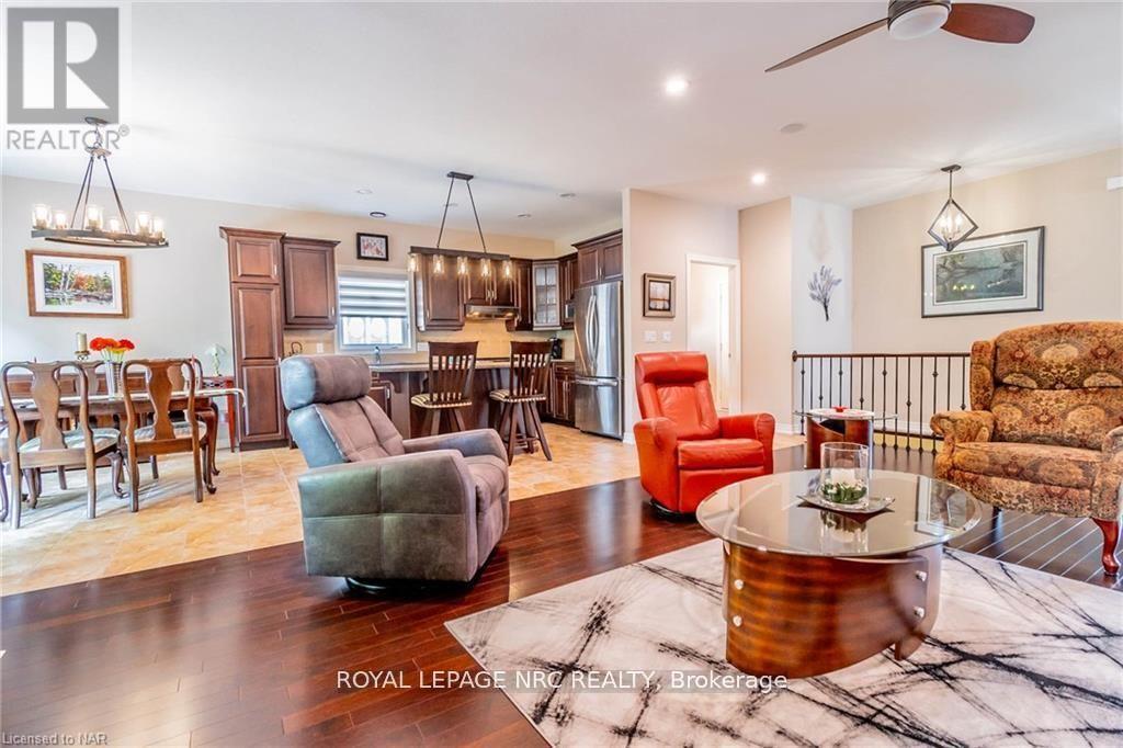 77 Michael Drive, Welland, Ontario  L3C 0A7 - Photo 14 - X12209983