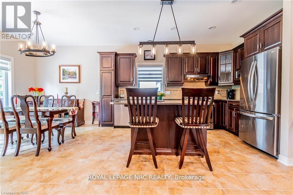 77 Michael Drive, Welland, Ontario  L3C 0A7 - Photo 17 - X12209983