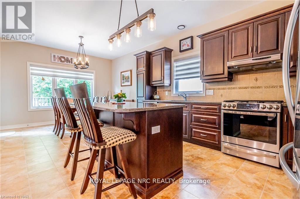 77 Michael Drive, Welland, Ontario  L3C 0A7 - Photo 19 - X12209983