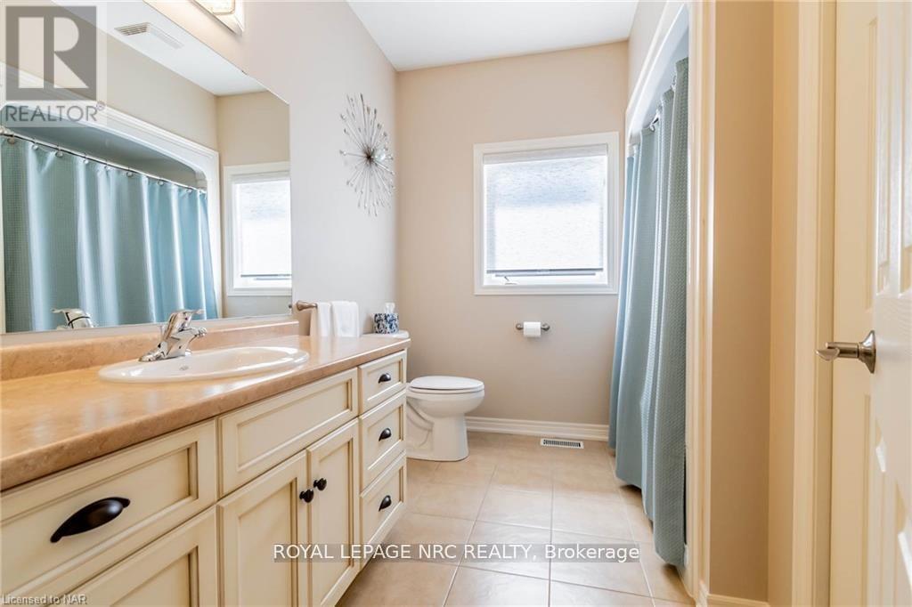 77 Michael Drive, Welland, Ontario  L3C 0A7 - Photo 27 - X12209983