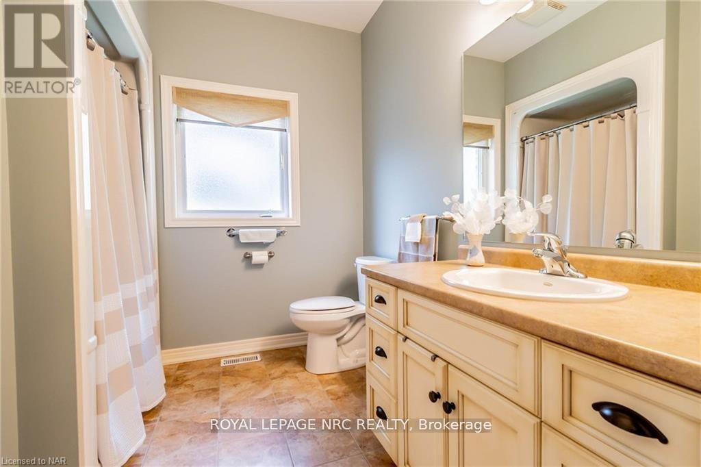 77 Michael Drive, Welland, Ontario  L3C 0A7 - Photo 28 - X12209983