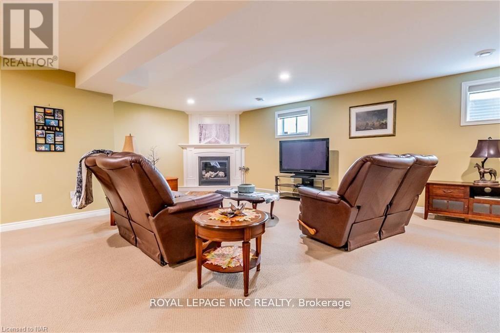 77 Michael Drive, Welland, Ontario  L3C 0A7 - Photo 33 - X12209983