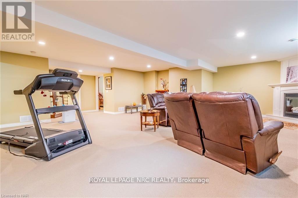 77 Michael Drive, Welland, Ontario  L3C 0A7 - Photo 35 - X12209983