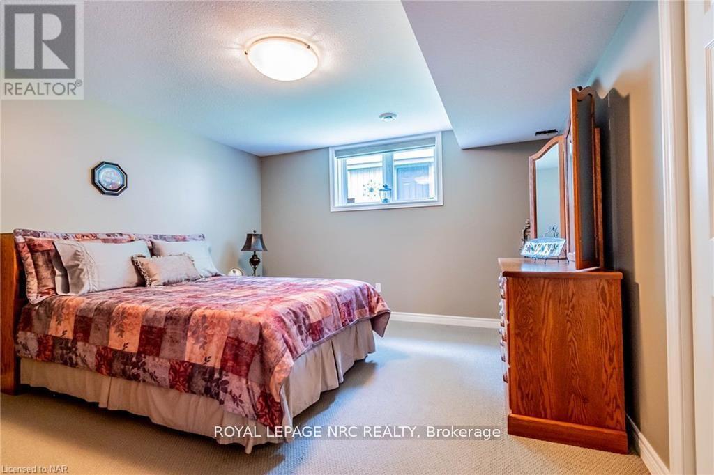 77 Michael Drive, Welland, Ontario  L3C 0A7 - Photo 37 - X12209983