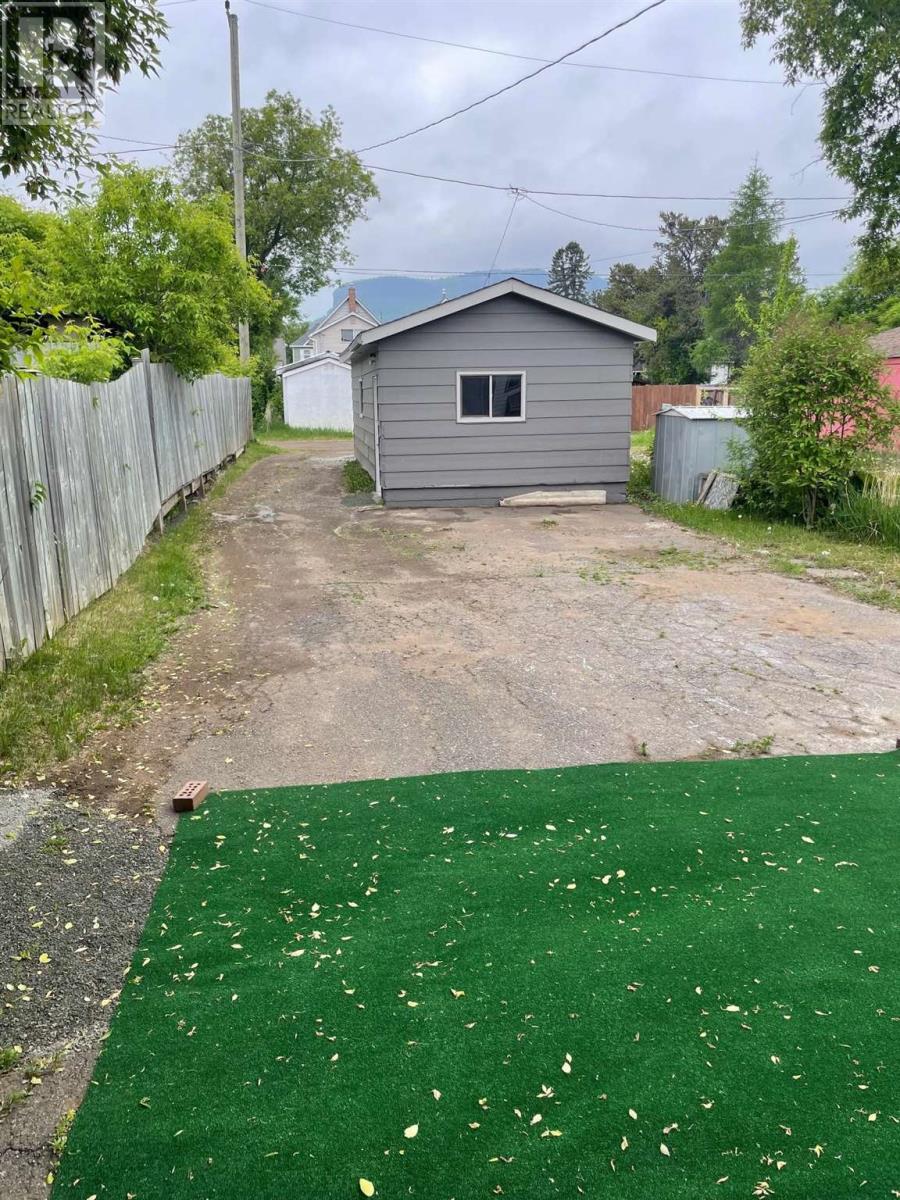 122 Francis St W, Thunder Bay, Ontario  P7E 4B9 - Photo 2 - TB251612