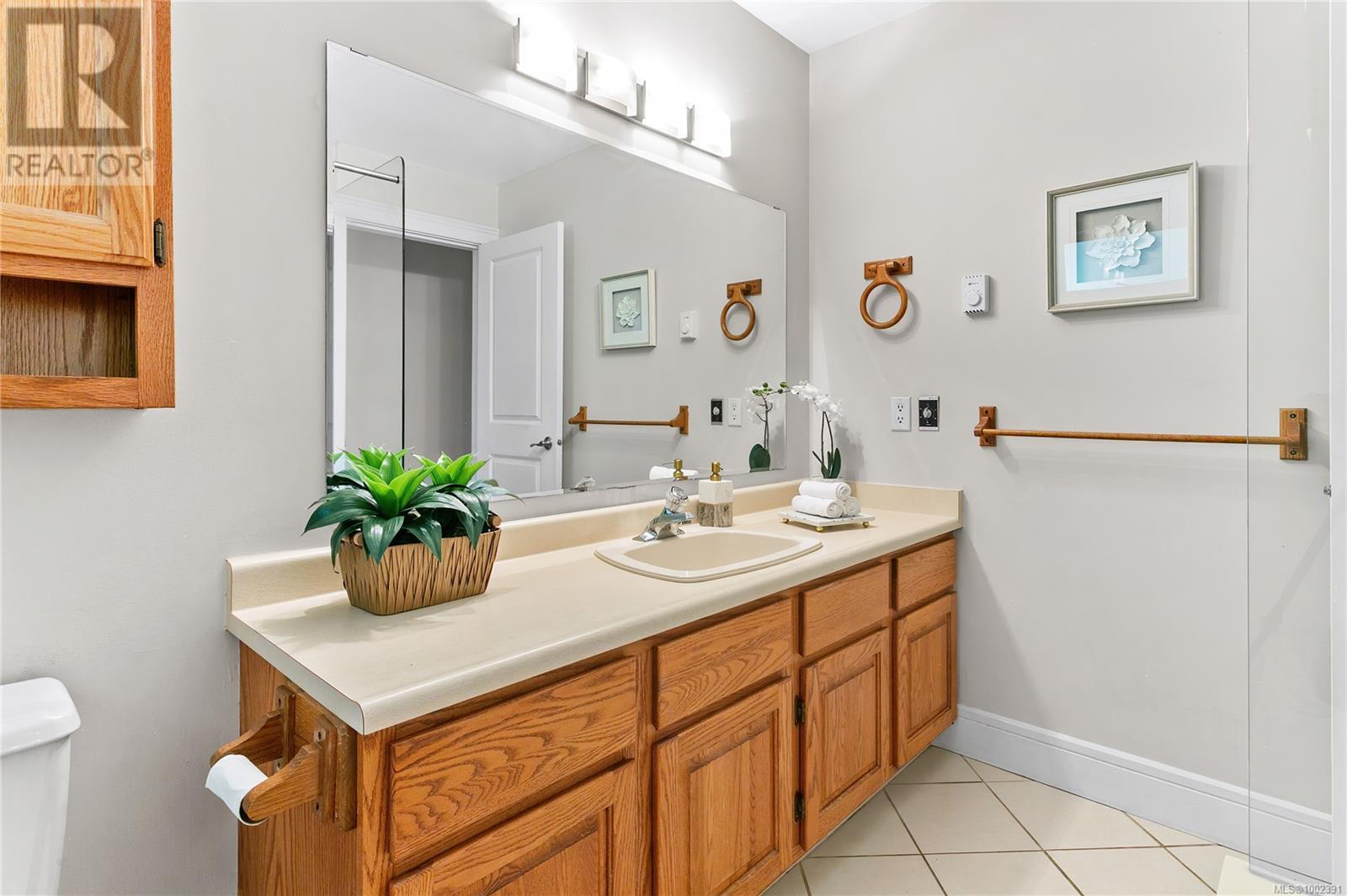 1129 Faithwood Pl, Saanich, British Columbia  V8X 4Y6 - Photo 39 - 1002391