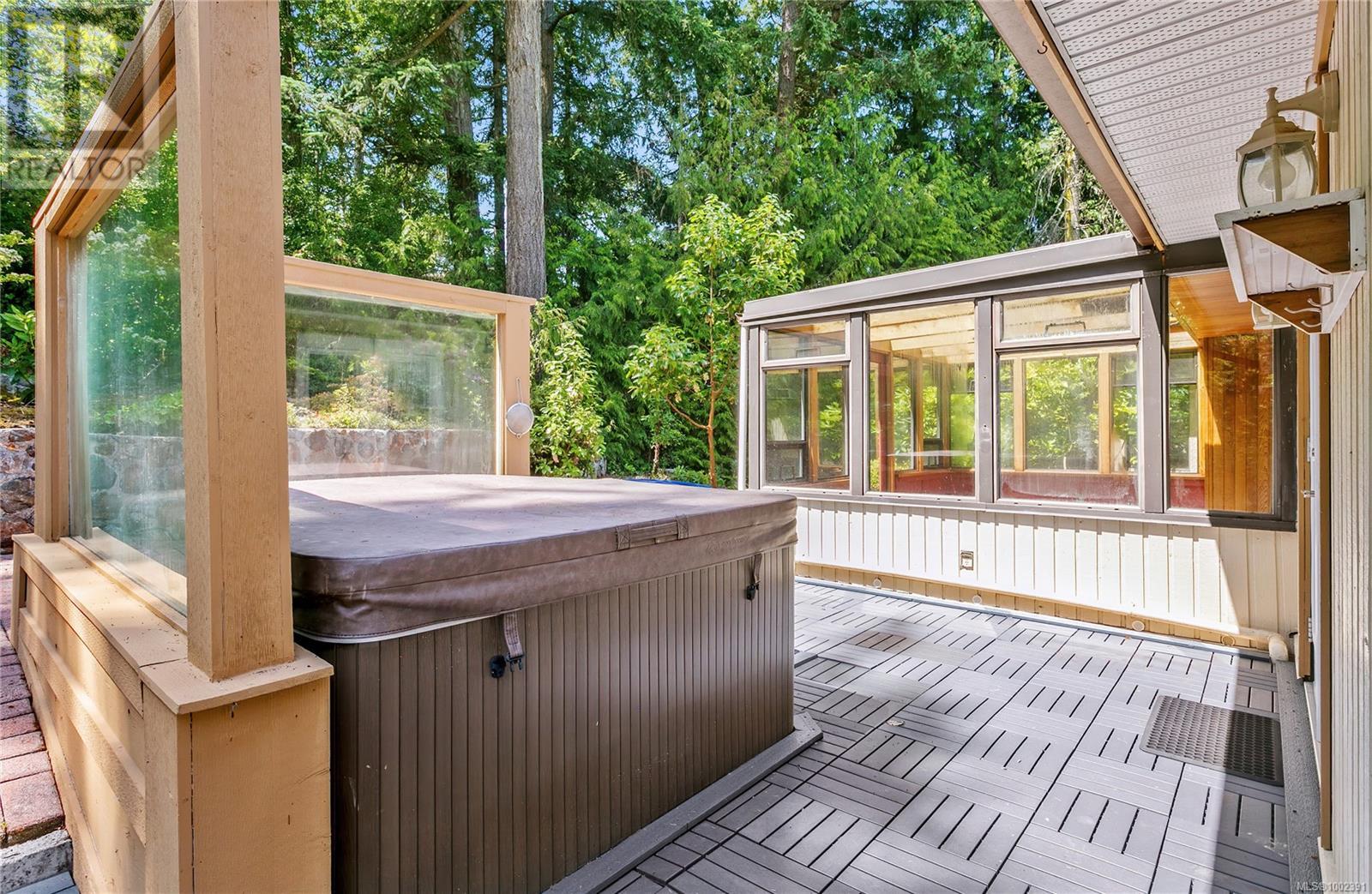 1129 Faithwood Pl, Saanich, British Columbia  V8X 4Y6 - Photo 40 - 1002391