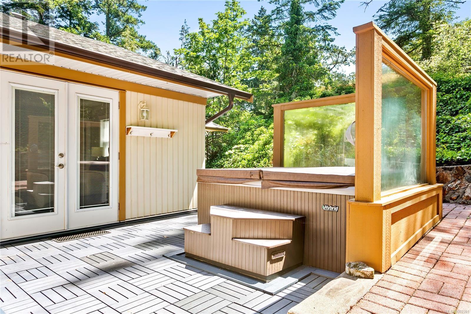 1129 Faithwood Pl, Saanich, British Columbia  V8X 4Y6 - Photo 42 - 1002391