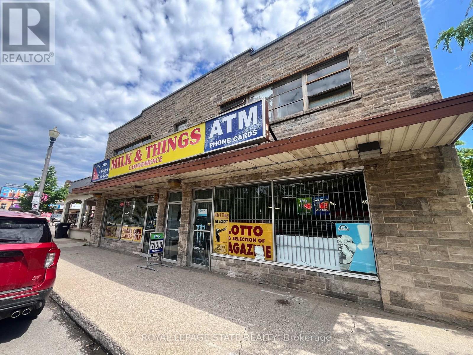 72-74 MAIN STREET W, Grimsby, Ontario