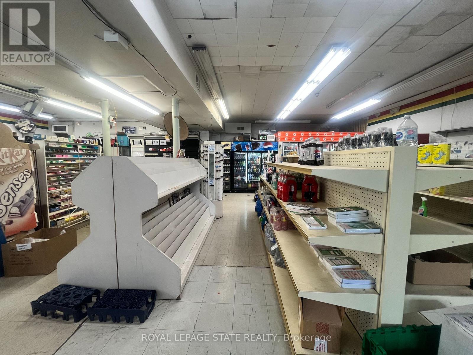 72-74 Main Street W, Grimsby (Grimsby West), Ontario  L3M 1R6 - Photo 10 - X12209582