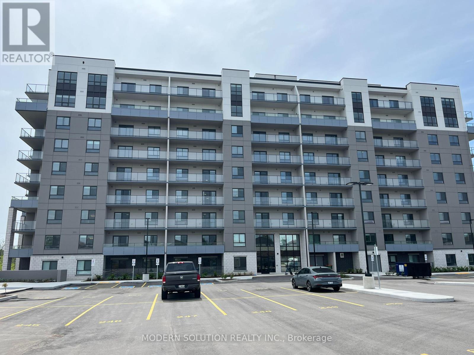 606 - 425 Watson Parkway N, Guelph, Ontario  N1E 7K5 - Photo 2 - X12209625